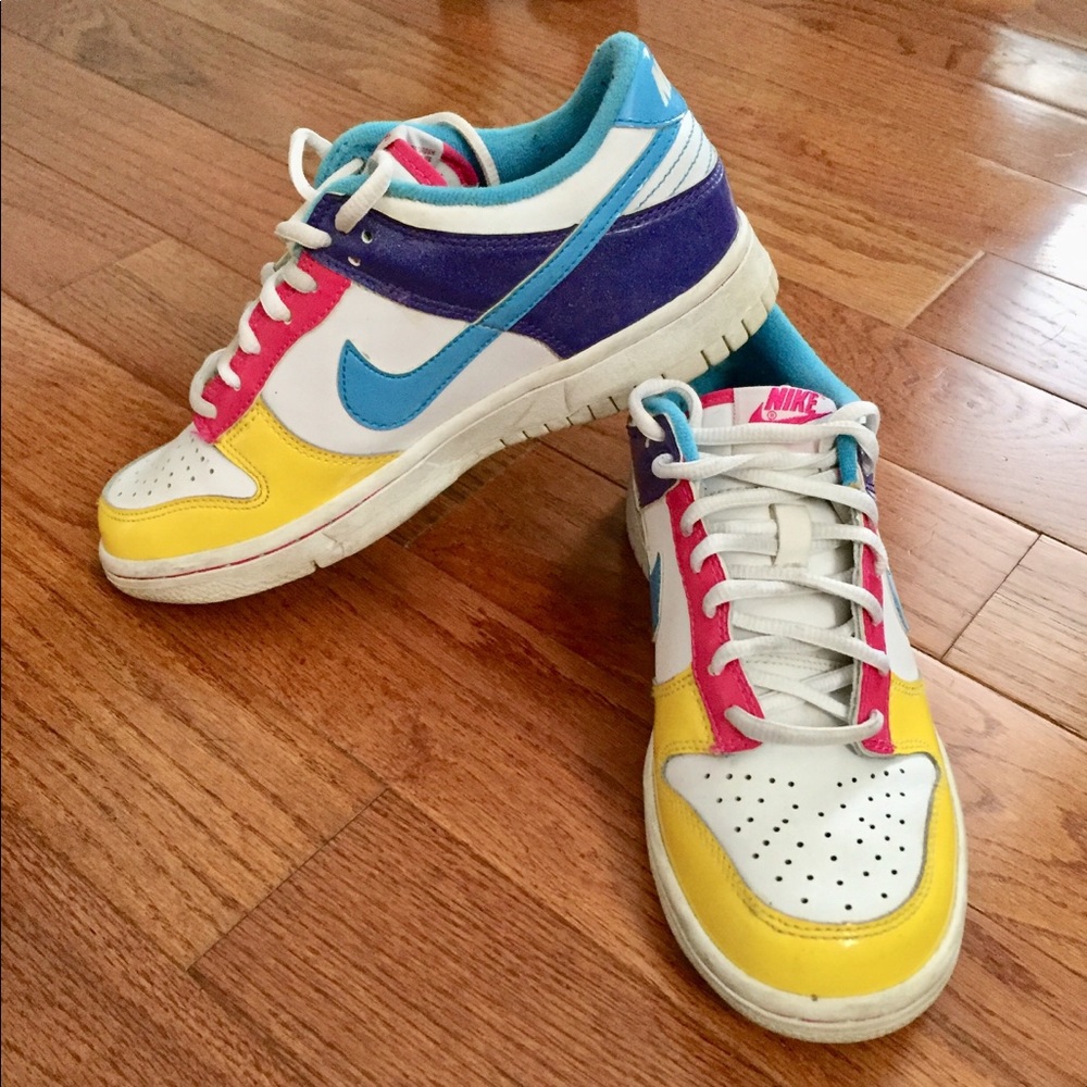 Nike Dunk Low Sneakers